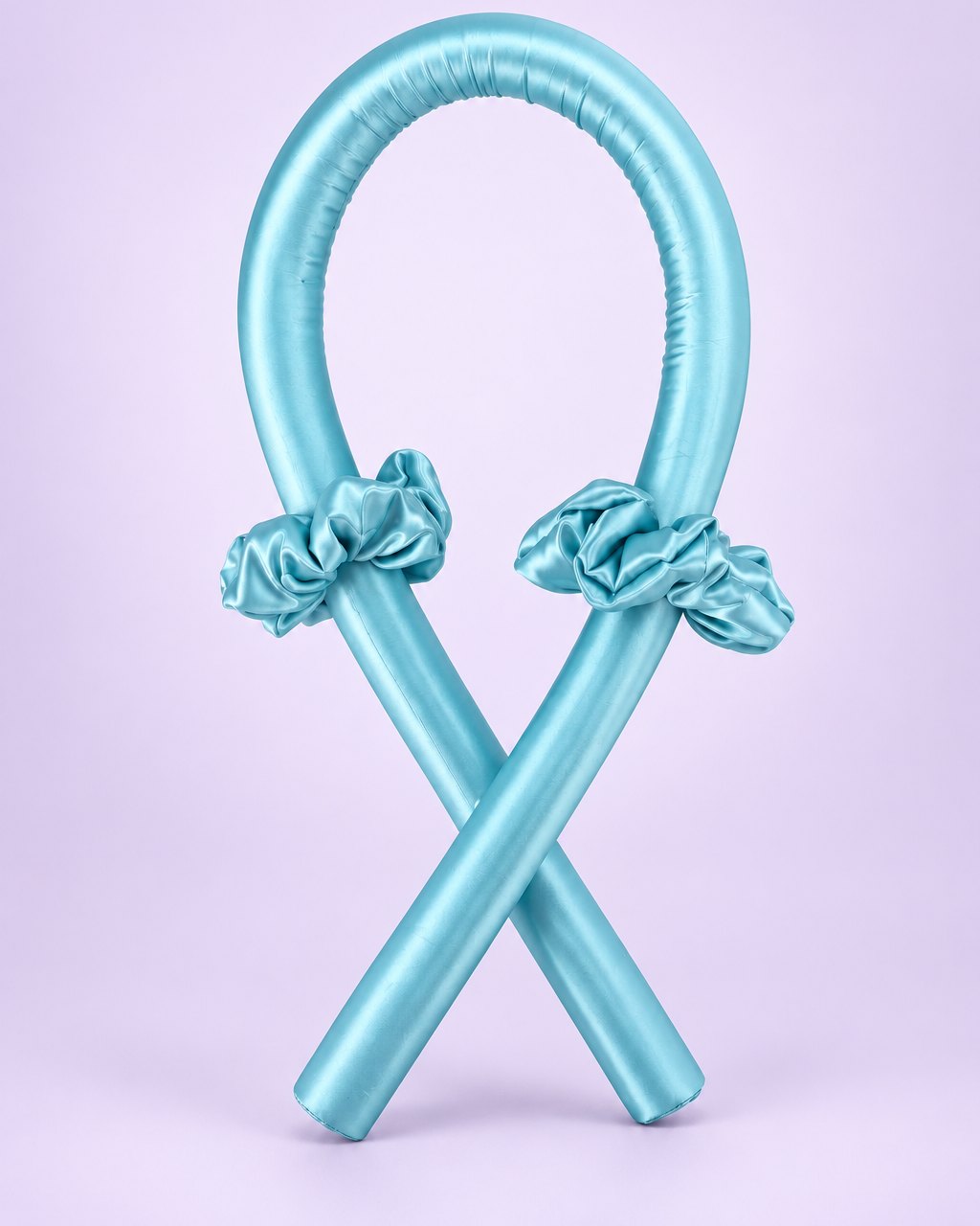 Blue heatless curling rod with two scrunchies